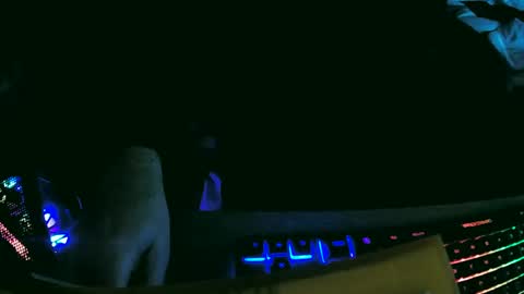 Snapshot of tolon408472 chatting on February 18, 12:28 pm tolon408472 online show from February 18, 12:28 pm