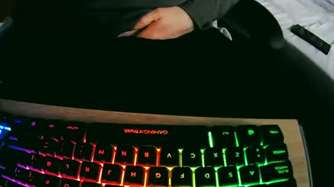 Snapshot of tolon408472 chatting on February 22, 9:23 am tolon408472 online show from February 22, 9:23 am