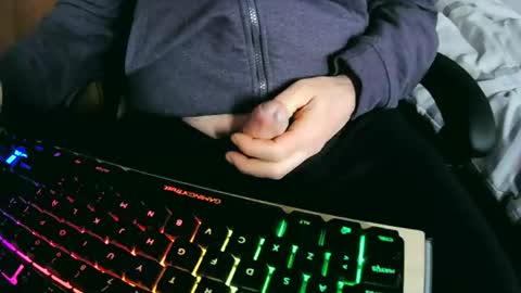 Snapshot of tolon408472 chatting on March 6, 1:46 pm tolon408472 online show from March 6, 1:46 pm