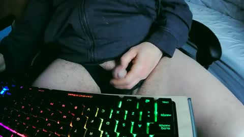 Snapshot of tolon408472 chatting on March 8, 7:05 am tolon408472 online show from March 8, 7:05 am