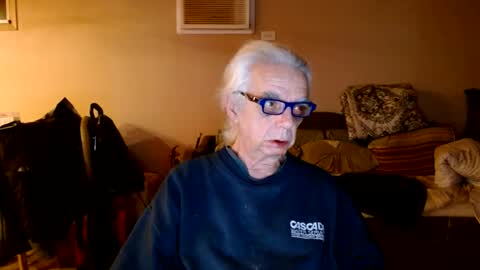 tom112292014 online show from December 23, 2:45 am