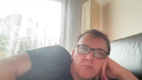 Snapshot of tom6644 chatting on January 31, 2:49 pm Tom online show from January 31, 2:49 pm