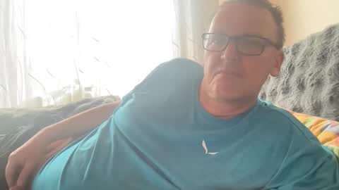 Snapshot of tom6644 chatting on October 11, 1:20 pm Tom online show from October 11, 1:20 pm