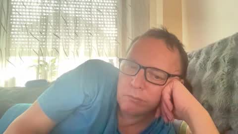 Snapshot of tom6644 chatting on October 21, 2:07 pm Tom online show from October 21, 2:07 pm