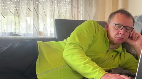 Tom online show from April 11, 8:07 am