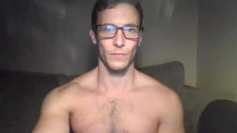 Snapshot of tom90ukx chatting on February 14, 4:41 pm tom90ukx online show from February 14, 4:41 pm