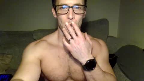 Snapshot of tom90ukx chatting on March 5, 6:23 pm tom90ukx online show from March 5, 6:23 pm