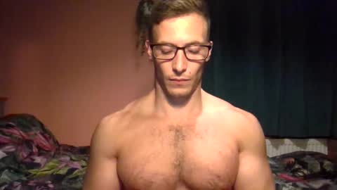 Snapshot of tom90ukx chatting on November 4, 5:23 pm tom90ukx online show from November 4, 5:23 pm