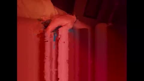 Snapshot of tom_01123 chatting on December 14, 5:24 am tom_01123 online show from December 14, 5:24 am