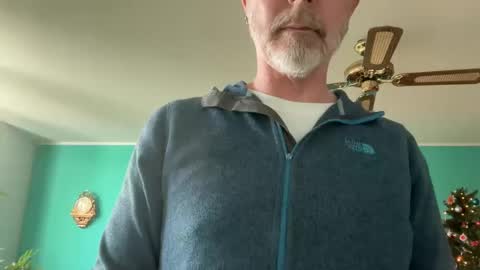 Snapshot of tom__uncut chatting on December 15, 11:12 am Tom online show from December 15, 11:12 am