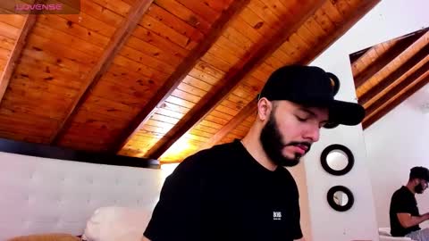   online show from November 23, 12:49 pm