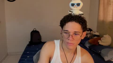 Snapshot of tom_blue10 chatting on October 24, 1:51 pm Tom Blue online show from October 24, 1:51 pm