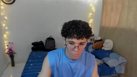 Snapshot of tom_blue10 chatting on November 20, 2:17 pm Tom Blue online show from November 20, 2:17 pm