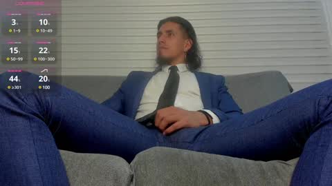 Snapshot of tom_blunt96 chatting on December 18, 4:53 am TOM online show from December 18, 4:53 am