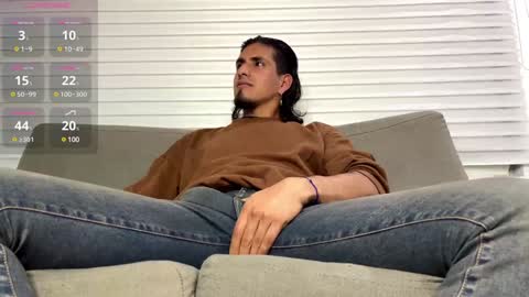 Snapshot of tom_blunt96 chatting on January 4, 3:29 am TOM online show from January 4, 3:29 am