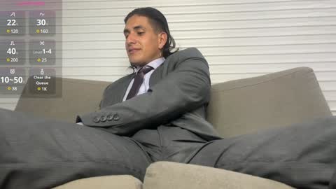 Snapshot of tom_blunt96 chatting on January 23, 2:33 am TOM online show from January 23, 2:33 am