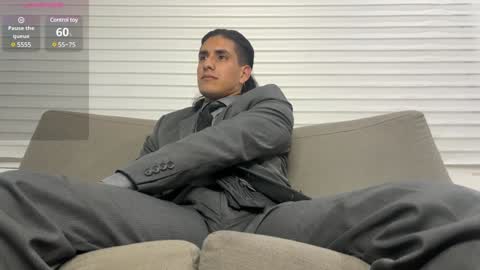 Snapshot of tom_blunt96 chatting on January 28, 3:57 am TOM online show from January 28, 3:57 am