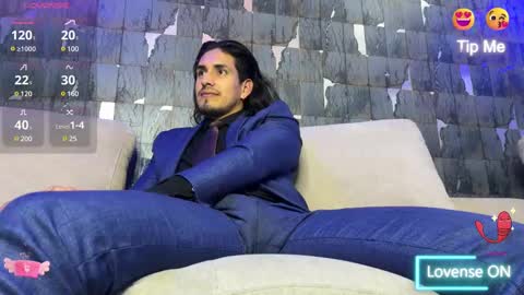 Snapshot of tom_blunt96 chatting on February 28, 8:42 am TOM online show from February 28, 8:42 am