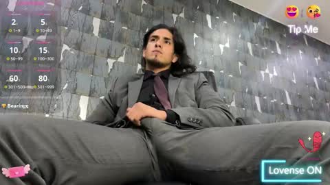 Snapshot of tom_blunt96 chatting on March 3, 9:00 am TOM online show from March 3, 9:00 am