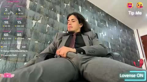 Snapshot of tom_blunt96 chatting on March 3, 12:05 pm TOM online show from March 3, 12:05 pm