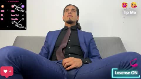 Snapshot of tom_blunt96 chatting on September 23, 2:14 am TOM online show from September 23, 2:14 am