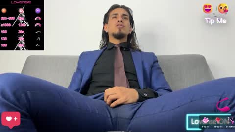 Snapshot of tom_blunt96 chatting on October 4, 11:14 pm TOM online show from October 4, 11:14 pm