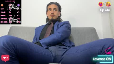 Snapshot of tom_blunt96 chatting on October 22, 11:48 pm TOM online show from October 22, 11:48 pm