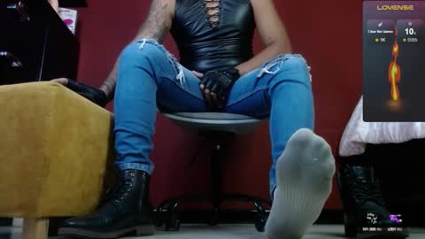 Snapshot of tom_brown12 chatting on February 21, 11:01 am Tom online show from February 21, 11:01 am