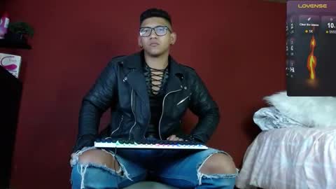 Snapshot of tom_brown12 chatting on February 22, 11:13 am Tom online show from February 22, 11:13 am