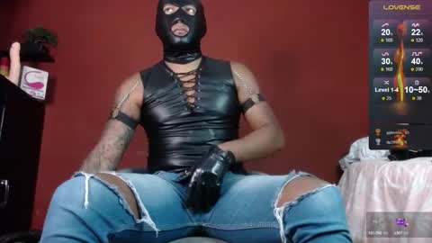 Snapshot of tom_brown12 chatting on March 11, 4:40 pm Tom online show from March 11, 4:40 pm