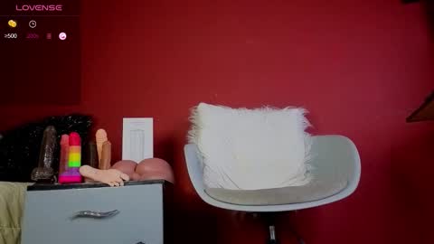 Snapshot of tom_brown12 chatting on December 2, 1:33 am Tom online show from December 2, 1:33 am