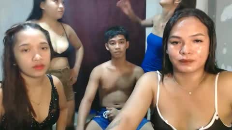 Snapshot of tom_denzel chatting on February 7, 2:54 pm jay online show from February 7, 2:54 pm