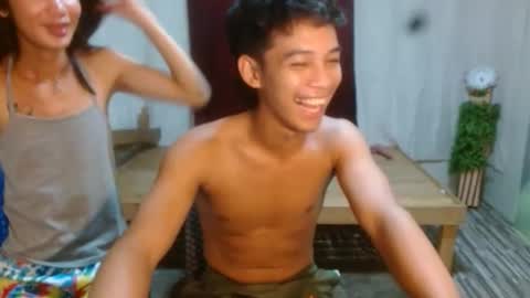 Snapshot of tom_denzel chatting on February 11, 10:15 pm jay online show from February 11, 10:15 pm