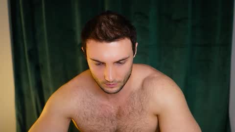 Tom online show from March 24, 7:52 pm