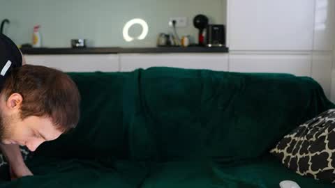 Tom online show from April 18, 7:01 am