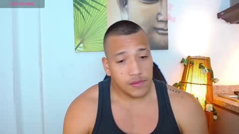 Snapshot of tom_muscle1 chatting on December 30, 6:16 pm Tom muscle1 online show from December 30, 6:16 pm
