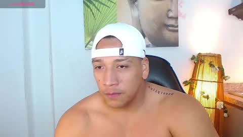 Snapshot of tom_muscle1 chatting on January 7, 5:53 pm Tom muscle1 online show from January 7, 5:53 pm