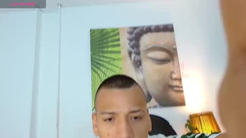 Snapshot of tom_muscle1 chatting on January 17, 11:49 am Tom muscle1 online show from January 17, 11:49 am