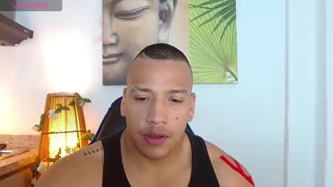 Snapshot of tom_muscle1 chatting on February 15, 2:22 pm Tom muscle1 online show from February 15, 2:22 pm