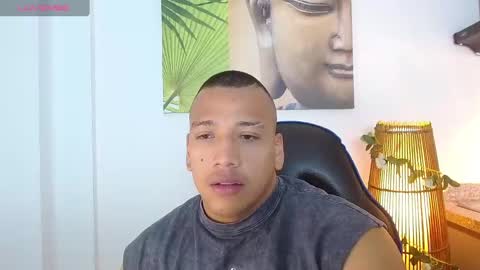 Snapshot of tom_muscle1 chatting on March 5, 6:12 pm Tom muscle1 online show from March 5, 6:12 pm