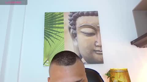 Snapshot of tom_muscle1 chatting on March 11, 3:34 pm Tom muscle1 online show from March 11, 3:34 pm