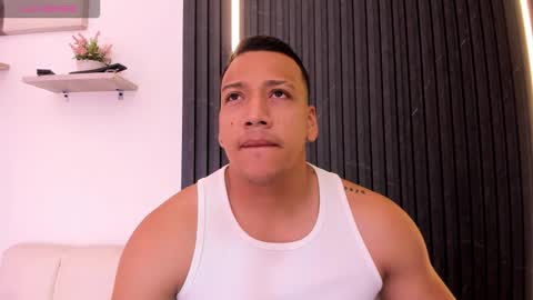 Tom muscle1 online show from November 8, 12:05 pm