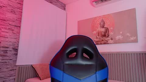 Tom muscle1 online show from December 15, 11:25 am