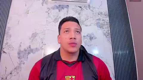 Tom muscle1 online show from March 1, 12:18 pm