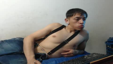 tomas_turbado_ online show from April 9, 6:13 am