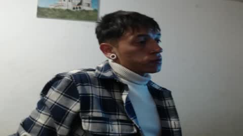 tomas_turbado_ online show from April 12, 6:51 am