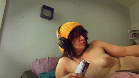 tomboy_titties online show from March 2, 9:21 pm