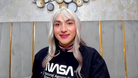 Snapshot of tomlondon_ chatting on January 29, 5:56 pm online show from January 29, 5:56 pm