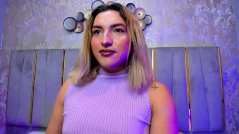 Snapshot of tomlondon_ chatting on November 29, 11:57 am online show from November 29, 11:57 am