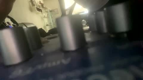 tommit84 online show from March 31, 12:38 pm